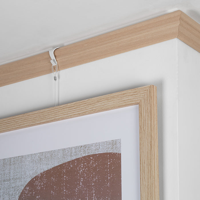 STAS windsor: Riel para colgar cuadros de madera Ayous, 45mmx18mm, certificación FSC, PEFC.