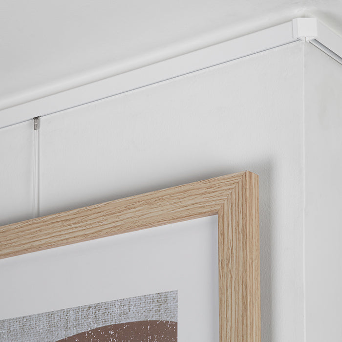 STAS minirail (150 cm): riel delgado para colgar cuadros, diseño elegante y fácil de instalar.