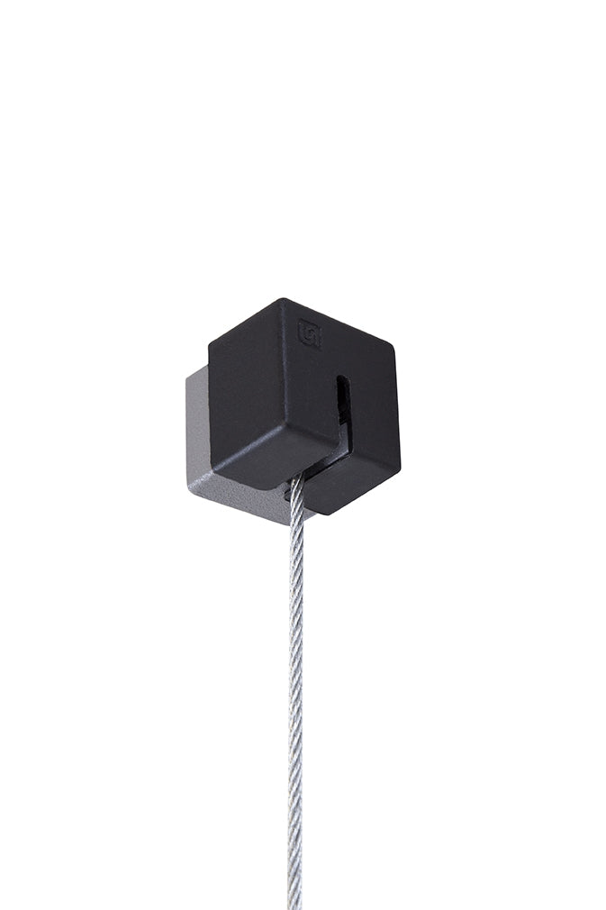 STAS qubic compatible con ganchos y cables especiales.
